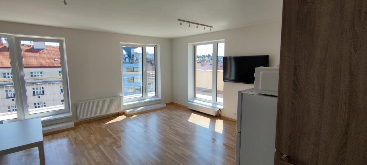 Penthouse # 81 With Panoramic City View In Elite Rezidence With Free Parking Prague Ngoại thất bức ảnh