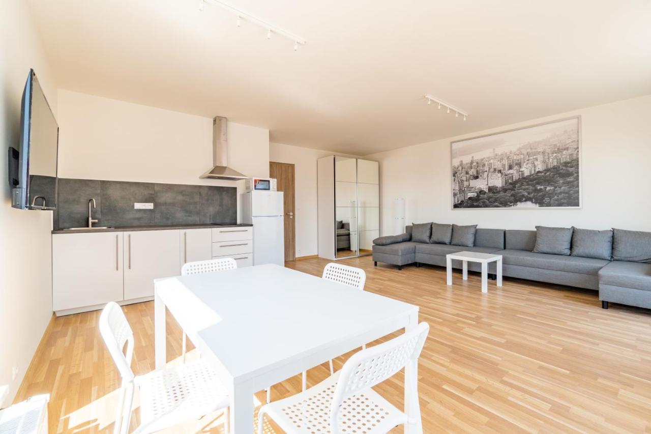 Penthouse # 81 With Panoramic City View In Elite Rezidence With Free Parking Prague Ngoại thất bức ảnh