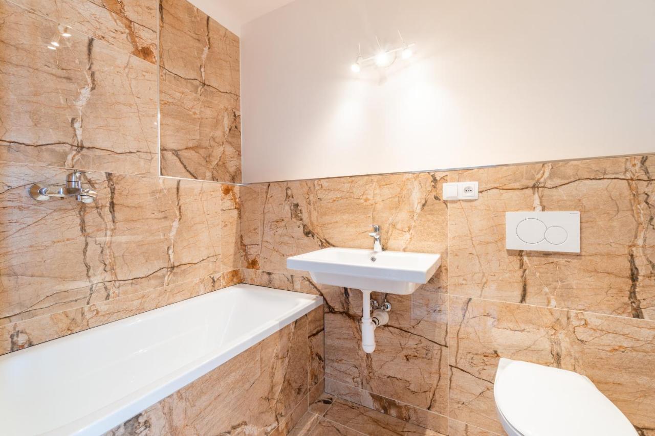 Penthouse # 81 With Panoramic City View In Elite Rezidence With Free Parking Prague Ngoại thất bức ảnh