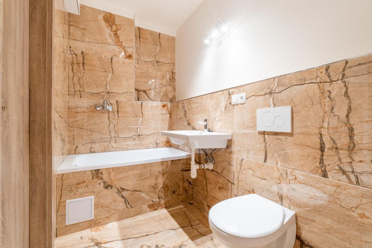 Penthouse # 81 With Panoramic City View In Elite Rezidence With Free Parking Prague Ngoại thất bức ảnh
