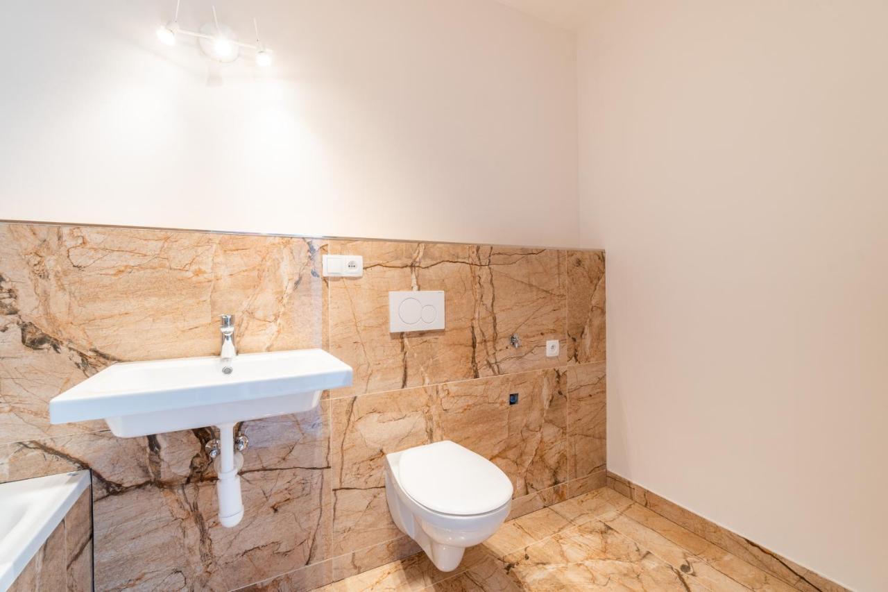 Penthouse # 81 With Panoramic City View In Elite Rezidence With Free Parking Prague Ngoại thất bức ảnh